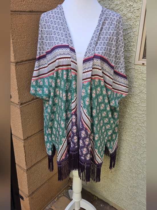 Victoria's Secret Tops - Victoria's Secret Boho Floral Fringe Kimono in Green & Navy
